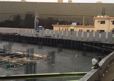 مركز تجاري في كورنيش الحمرا